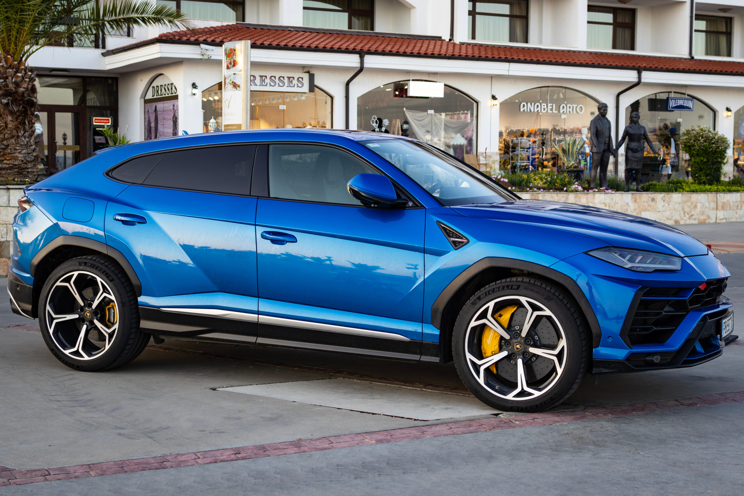 Lamborghini Urus - Image 3